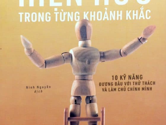 Hiện Hữu Trong Từng Khoảnh Khắc PDF