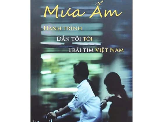 Mưa Ấm - Hành Trình Dẫn Tôi Tới Trái Tim Việt Nam PDF